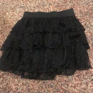 Cute black skirt!